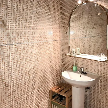 Modern In With Garden And Sports Facilities Apartment *